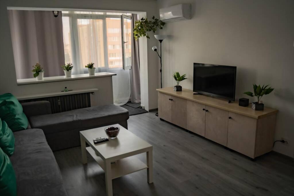 Modern 1 Bedroom Apartment In Bucharest Center! Eksteriør billede