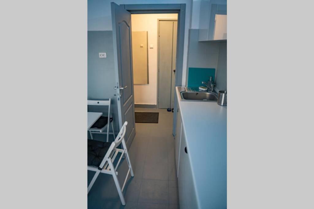 Modern 1 Bedroom Apartment In Bucharest Center! Eksteriør billede