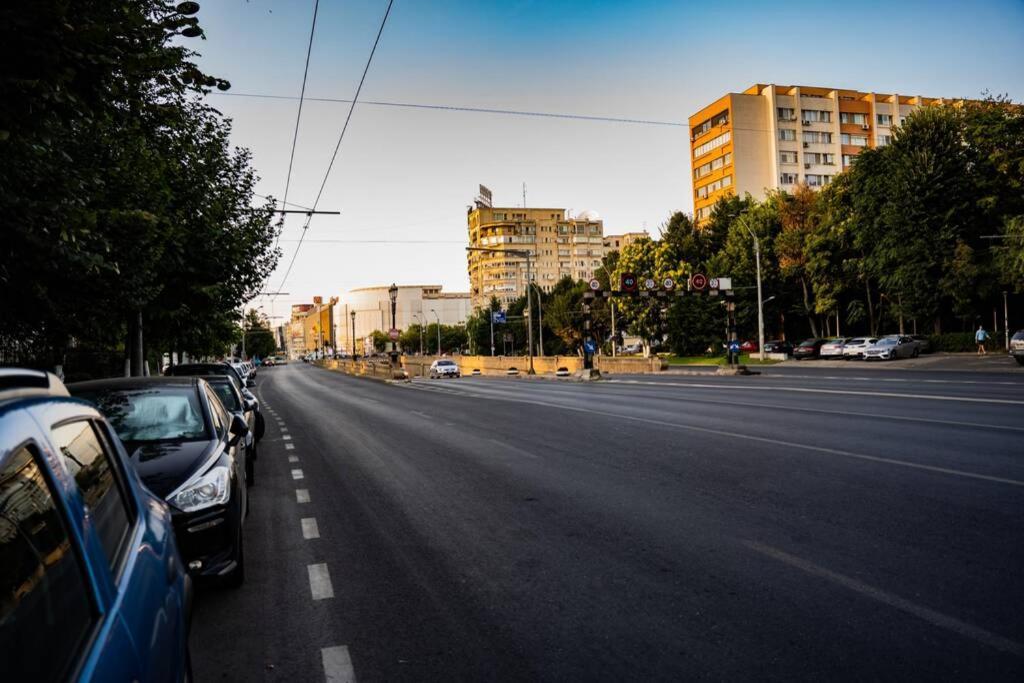 Modern 1 Bedroom Apartment In Bucharest Center! Eksteriør billede